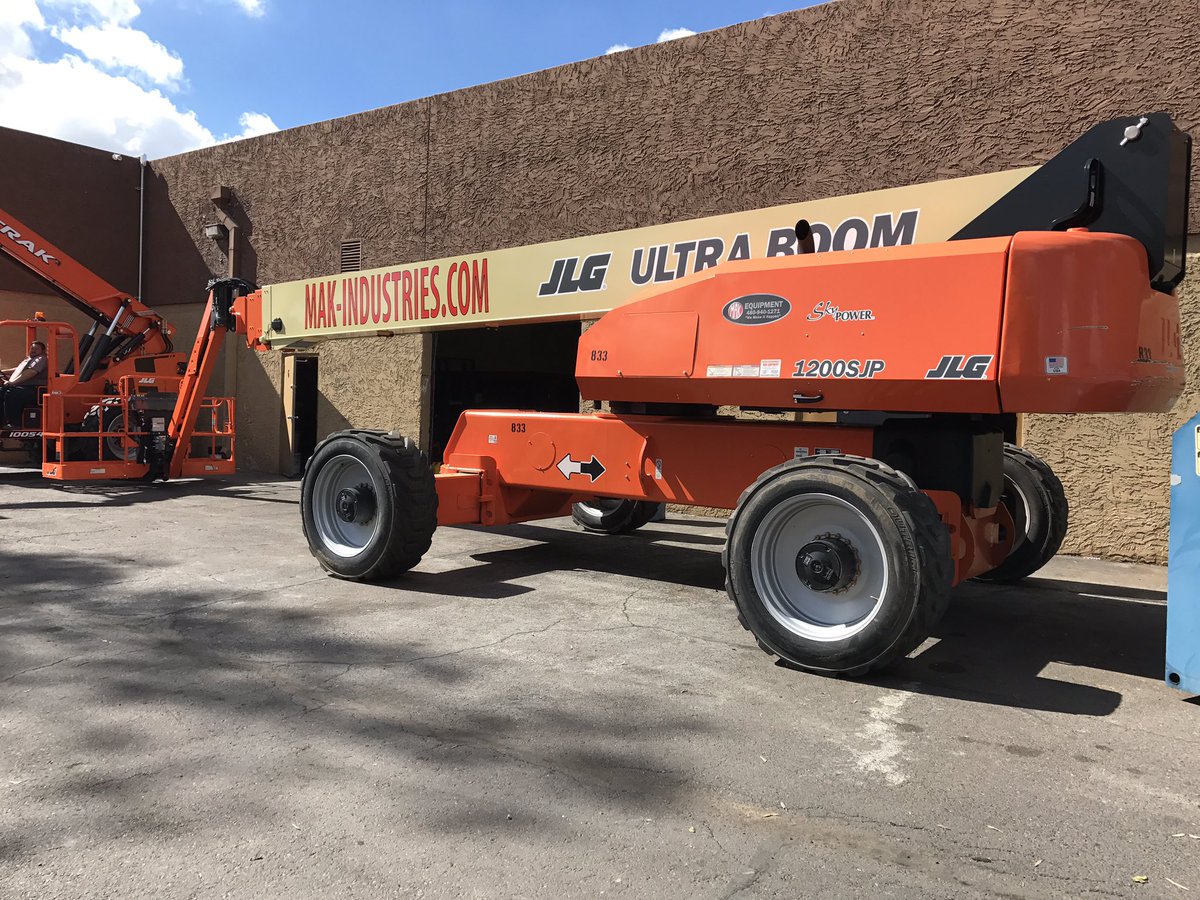 mak_equipment's tweet photo. New lift! Call to rent! @JLG_Industries #boomlift #scissorlift #MAK #MAKINDUSTRIES #MAKEQUIPMENT #constructionequipment #aerialequipment https://t.co/dxnyk9MKle