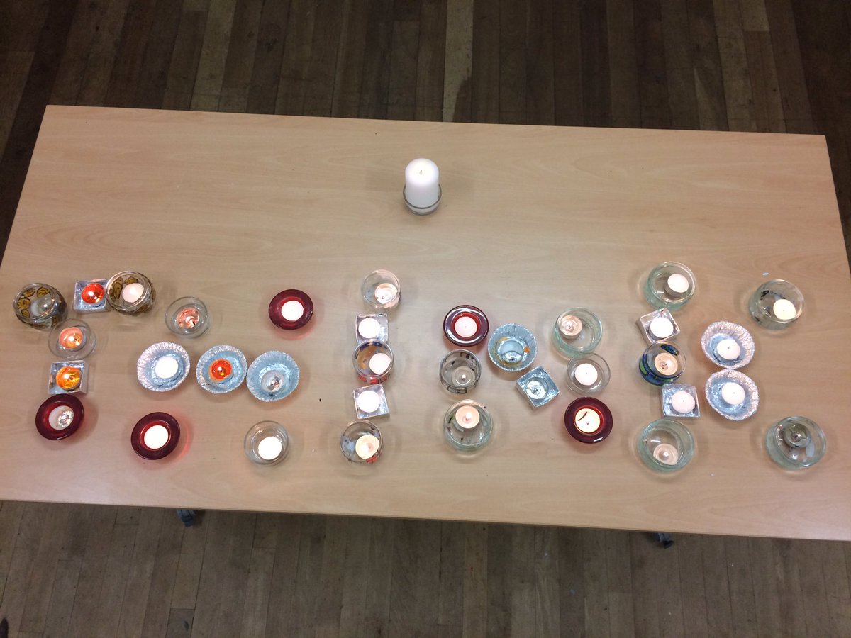 GemLeicsGuiding's tweet image. Tonight we lit candles for Guides in other countries, then BP girls led international activities. #happyworldthinkingday @wagggs_world