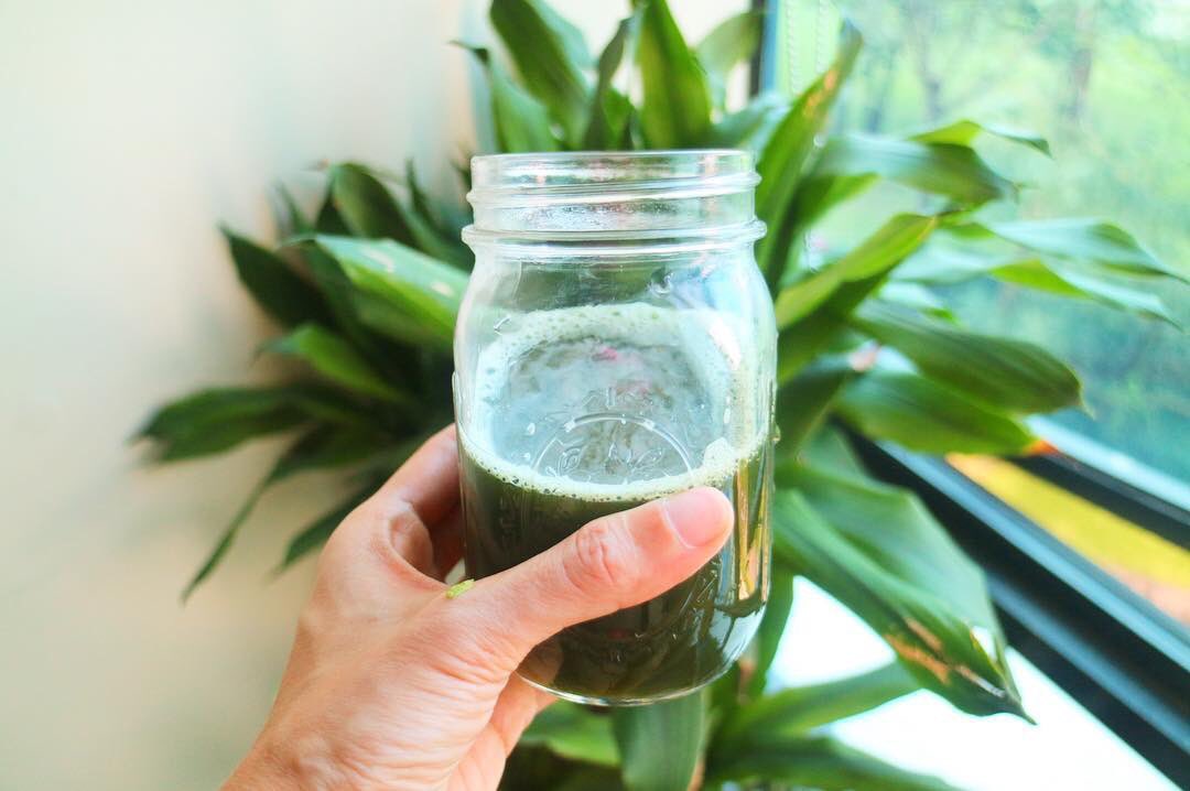 preenph's tweet photo. Keep yourself energized with this healthy #greenjuice recipe courtesy of #SaraBlack: https://t.co/PIKSHKATnE https://t.co/7Siz9mxbSP