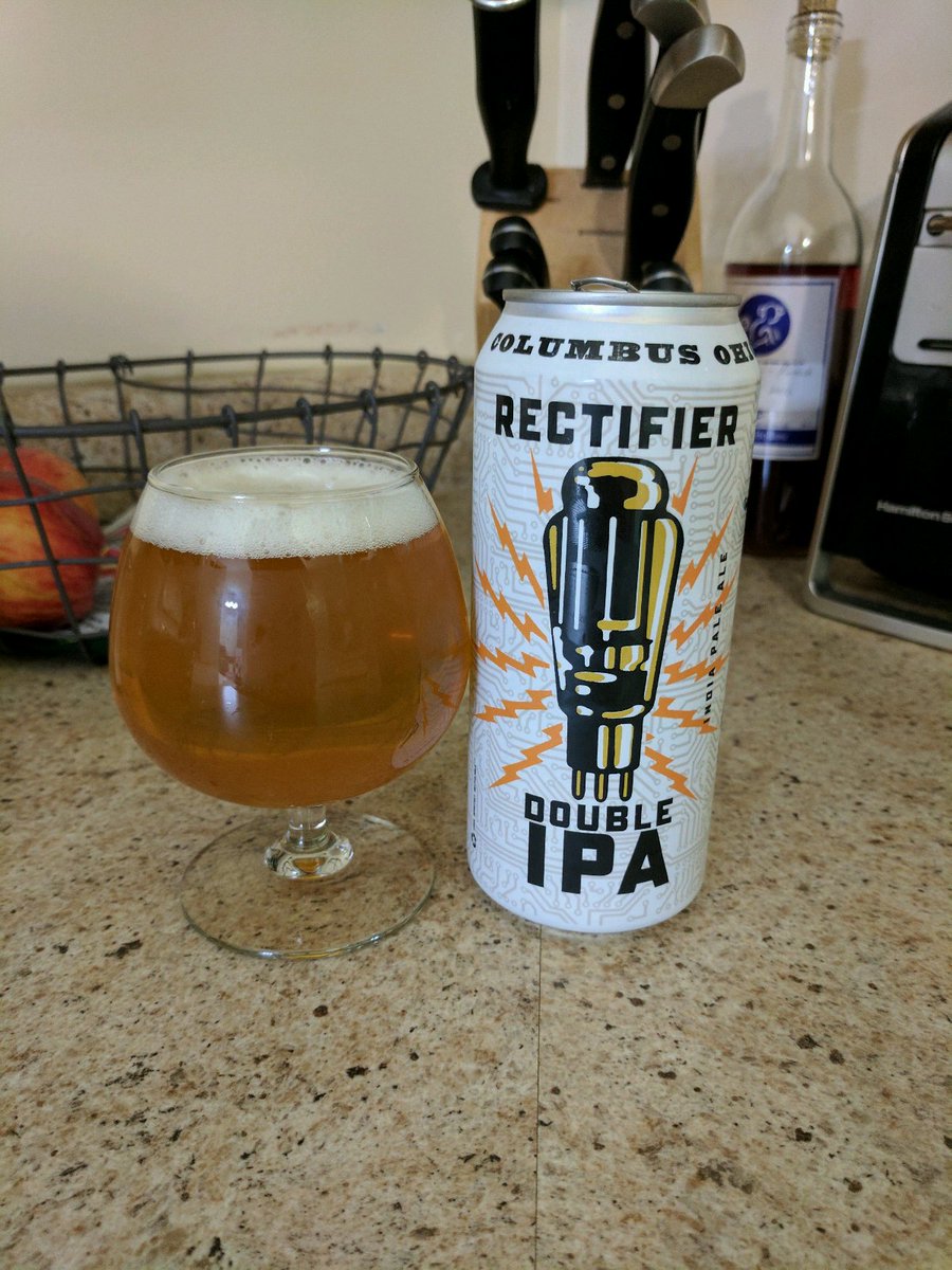 BeerApprentice's tweet image. Getting down on a @fourstringbrew tonight.  Rectifier. Very tasty.  #craftbeer  #beer.