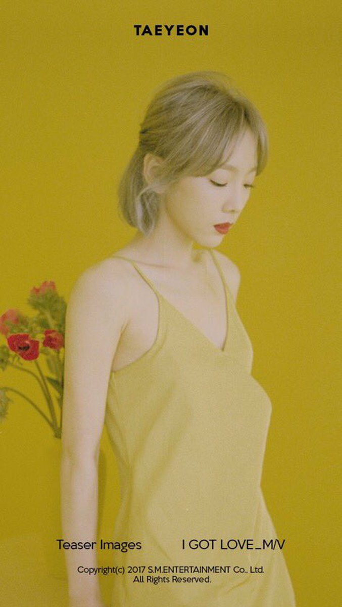 taeyeon0221's tweet photo. テヨンのアルバム買う人RT https://t.co/bb0lshmhAQ