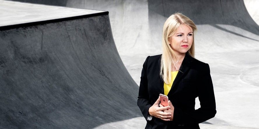 lueschra's tweet photo. Swedish nuclear physicist just got the world’s first approved birth control app #tech - as effective as the pill  https://t.co/3uBaPIDrV4 https://t.co/DE6TlOgXmf