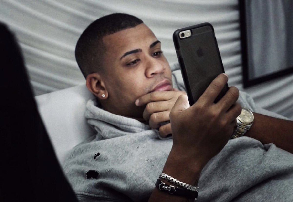 GdZOficial's tweet photo. Dale un #retweet si andas en lo mismo que @randy_malcom: mirando un poco las redes 🙃🙃🙃 https://t.co/zQRfG5t8OU