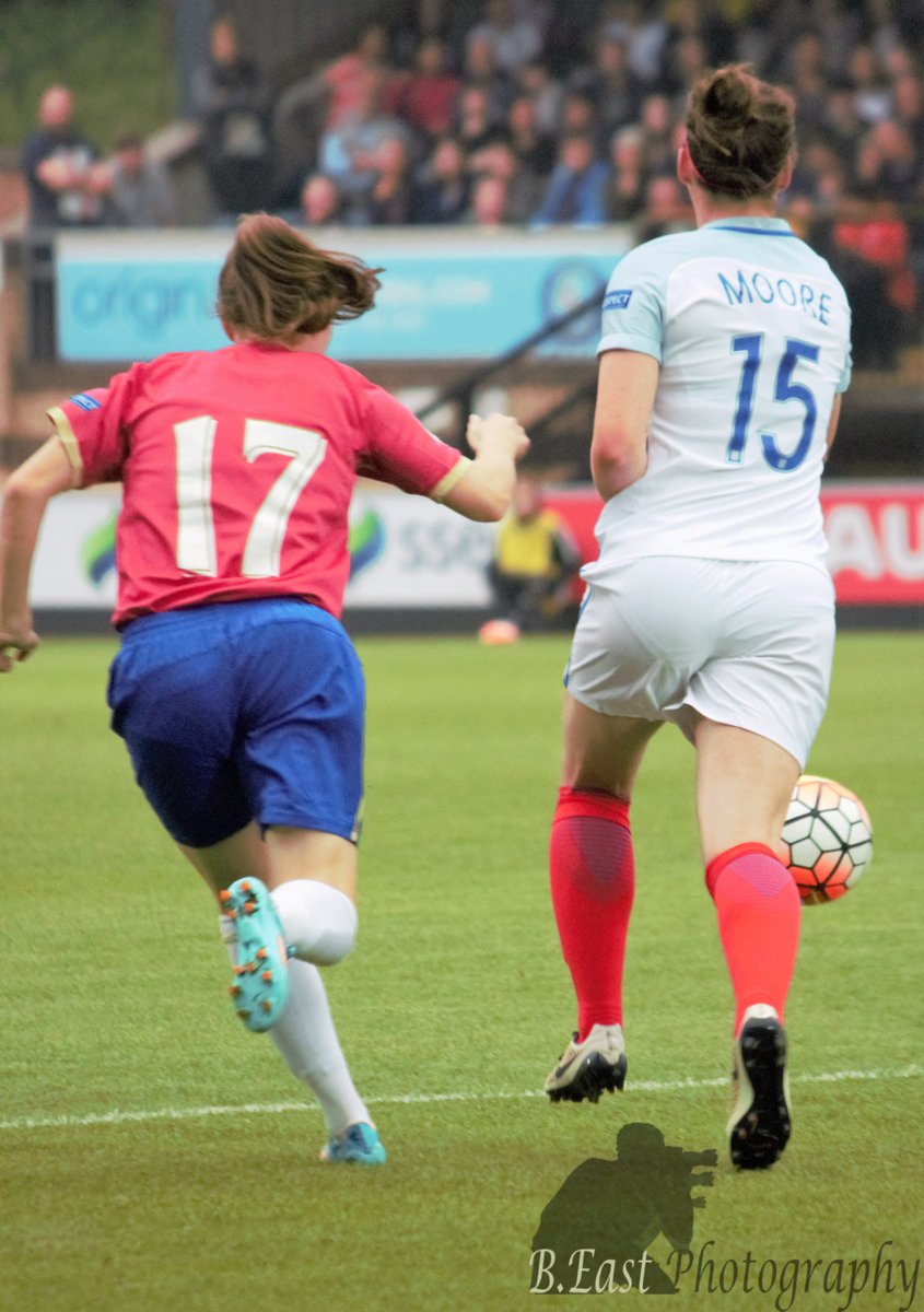 BMEastPhotos's tweet photo. Please check out my #Friday and #Monday #photo on my @Facebook page. https://t.co/4GXCLkm6QG
#JadeMoore #EnglandWomen #Football #guineapig https://t.co/Ni3VCTmNCS