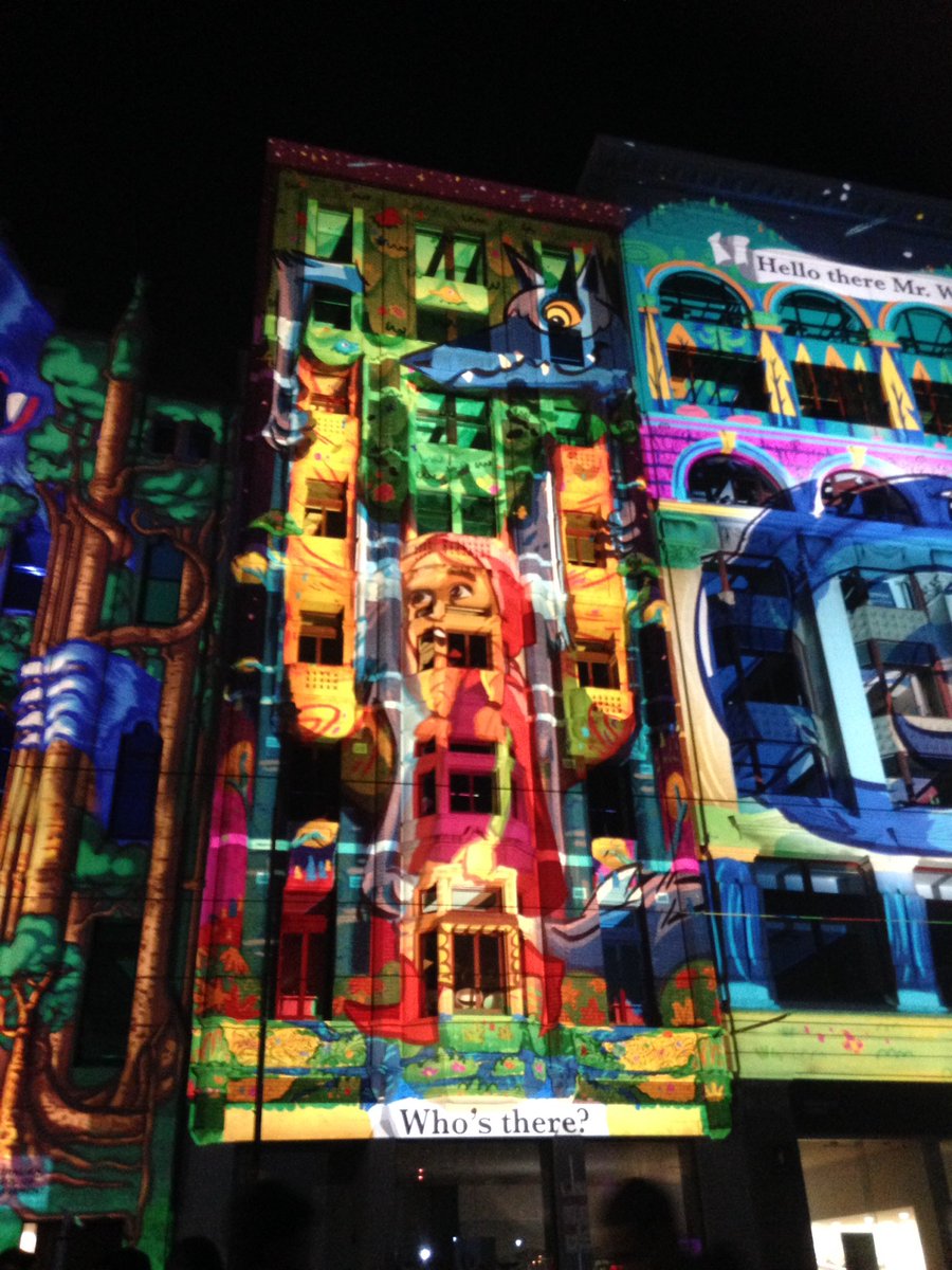 PIWalkabout's tweet image. #WhiteNightMelb just the best night. I love Melbourne town!
