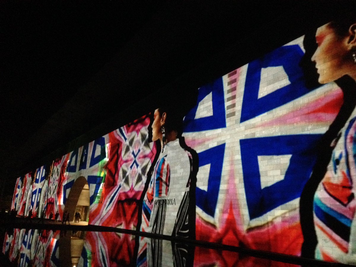 PIWalkabout's tweet image. #WhiteNightMelb just the best night. I love Melbourne town!