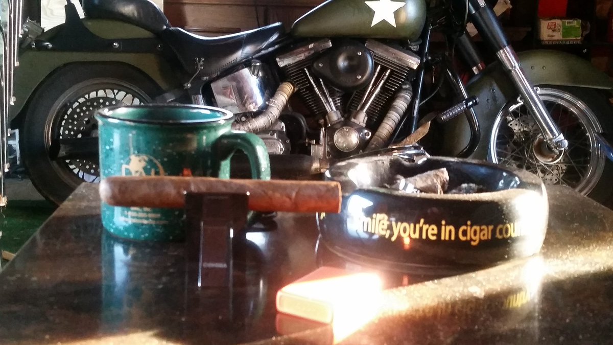 castaoutpost's tweet photo. Super nice here in PA.  Moved from the basement to the garage for the evening cup n stick. https://t.co/Kg2YnoSrmV