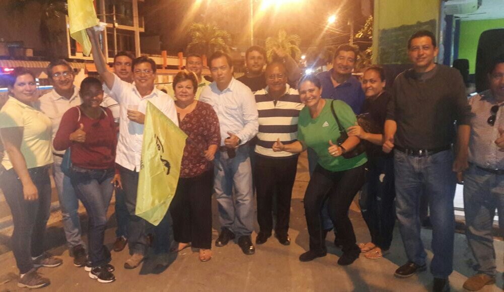 rositaalonso200's tweet photo. #ElOroConLenin #JuntosSomosInvensibles @EdgarCordova_35 @barrigarocio @vickyquimi35 @lbarzallom @Richard080884 https://t.co/5RxXnOsr7x