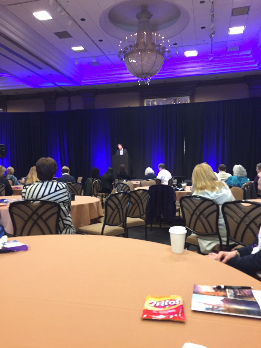 Tina_Kulp's tweet image. #swhpn17 MacPherson &quot;social workers are the glue&quot; 😍