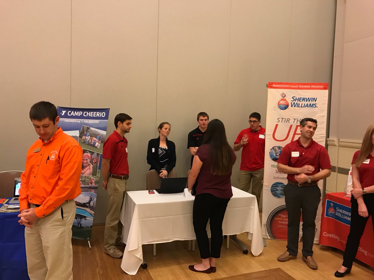 PackAthletics's tweet image. Great opportunity to connect with future employers and find internships! #1standGoal