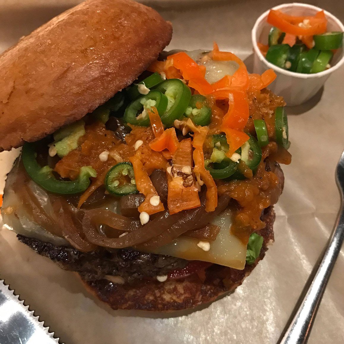 The El Diablo burger, a #spicy favorite at <a href="/hopdoddy/">Hopdoddy Burger Bar</a> Playa Vista. Generous amounts of habanero and serrano peppers.
facebook.com/SpicyAddictLA/…