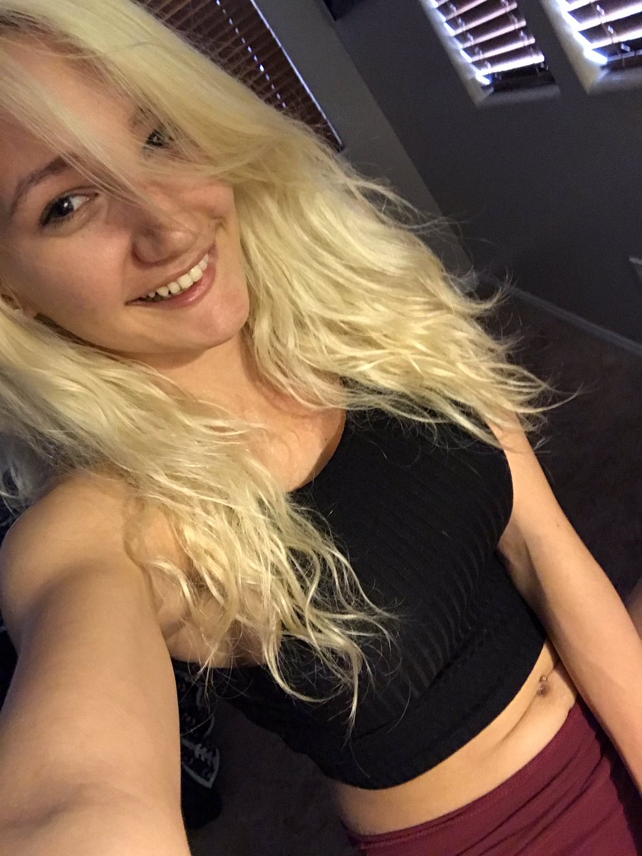 Emma Haze tweet media