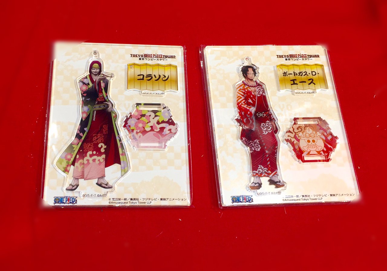 東京ワンピースタワー 公式 麦わらストア 東京ワンピースタワー 店と トンガリストア の人気グッズ 和風アクリルスタンドチャーム に新ラインナップが登場中 全部並べて飾ると壮観ですよ ウソップ チョッパー ロビン