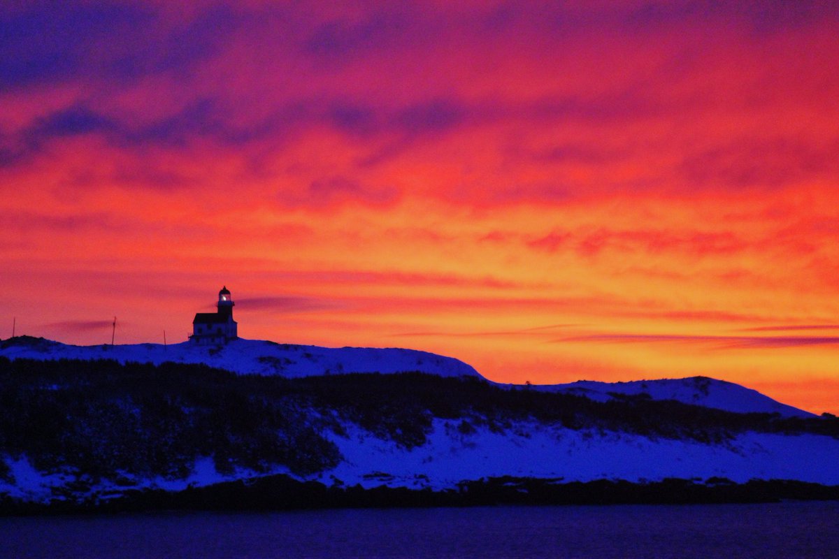 ryansnoddon's tweet photo. Your @CBCNL #NLwx Pic Of The Day
Sunrise at the Ferryland Lighthouse 
Thanks to Clifford Doran for sharing. https://t.co/hI6VTYUHV2