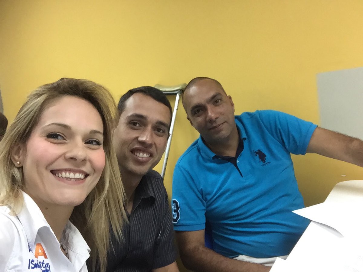 Amarylisdonghia's tweet photo. Equipo #MirandaProgresista @AvanzadaMiranda @AvanzadaProgre con la Coord. Nacional. Listos para la Validación del partido el 04/05 de Marzo https://t.co/ykoxcr2nBt