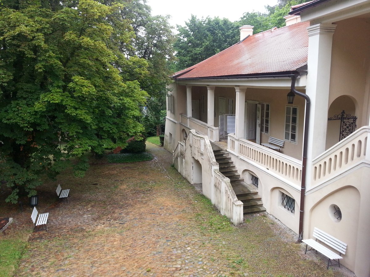 モーツアルト別荘見学
音楽の勉強する人は１度
足を運びクラシックの世界感