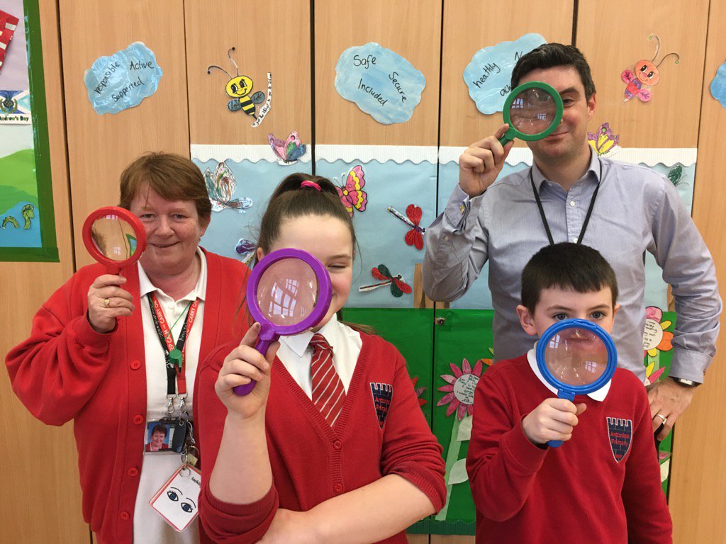 AntoninePrimary's tweet image. P7 pupils and staff on learning rounds visiting classes. #self-evaluation #learningdetectives #pupilvoice  👀🔎