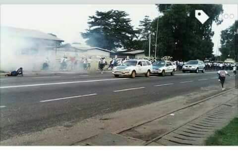 GabomaLibre's tweet photo. Faussaire, putschiste mais surtout assassin le #Dictateuralibongo tire sur des enfants au #Gabon ex @PresidentABO @TV5MONDE @RFI @onu https://t.co/g1EUc0HtGe