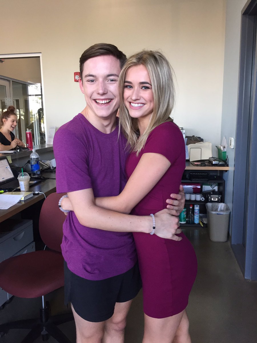 bailey_swift_'s tweet photo. Wishing the happiest of bdays to this amazing soul!! I'm so fortunate to have a friend like you in my life 💚💚 @andrew_allan_ https://t.co/2T2piVBwFe