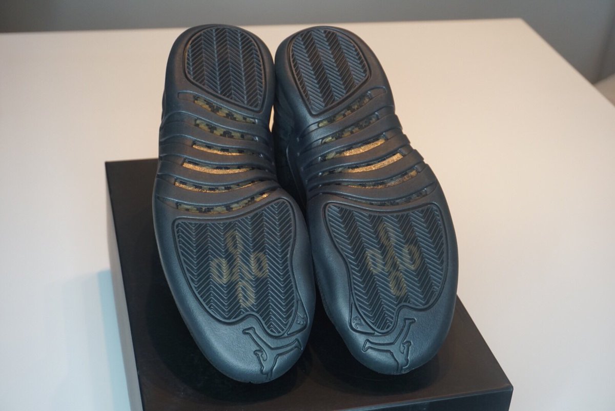 99BIG_B's tweet photo. #OVO12s For sale https://t.co/f7UEBwiLLb