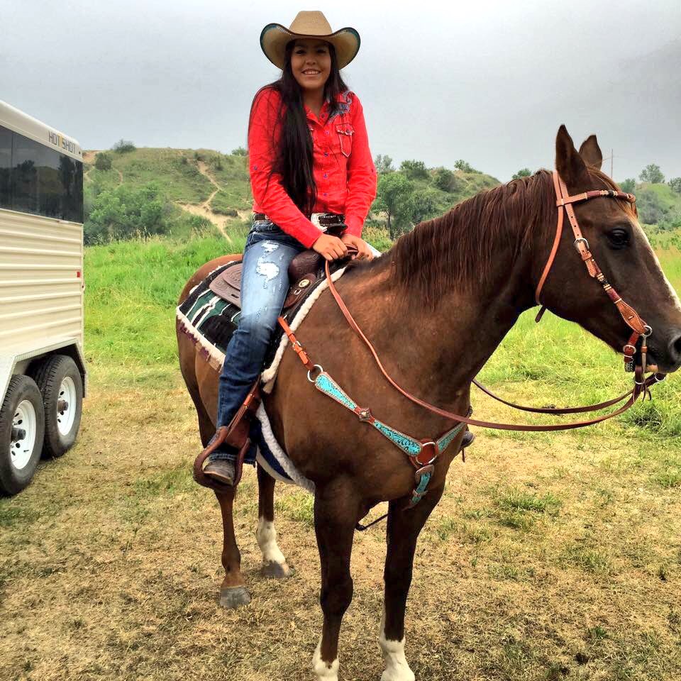 _amylaurenxo's tweet photo. #ILoveBeingNative Crow tribe. Bii Apsáalooke! Montana 💙 https://t.co/qSxRk6NFes