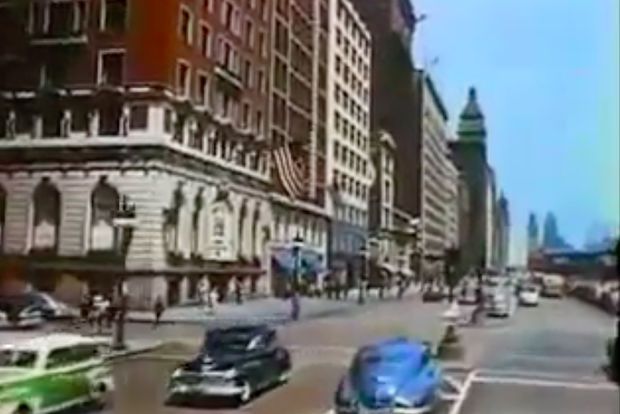 BlockClubCHI's tweet photo. Go on a 1940s street tour of Chicago with awesome vintage video https://t.co/xYNss3897E https://t.co/JuSVt3z3wT