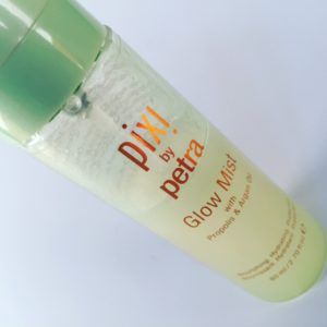 Tips for tweaking your foundation over 40:  cremescometrue.com/foundation-mak…  #over40 #makeup #beautytips