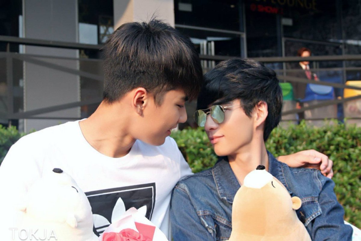 maseetok123's tweet photo. ตามองตา สายตาก็จ้องมองกัน เอ้ยยยเขิน ถ้าจะมองขนาดนี้คบเลย อีพี่นี่จะดีต่อใจมาก😜😜😜😜😜😜
@ohmpawatt 
@ImerbSittiwat 
#ohmpawat 
#ttoeysittiwat https://t.co/JAwbRUIgEg