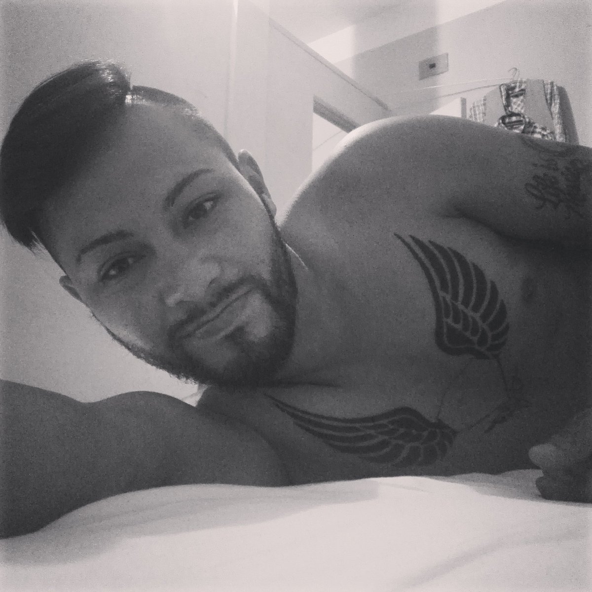 tavi1991's tweet photo. 😴 https://t.co/wQuZ0t7ZpQ