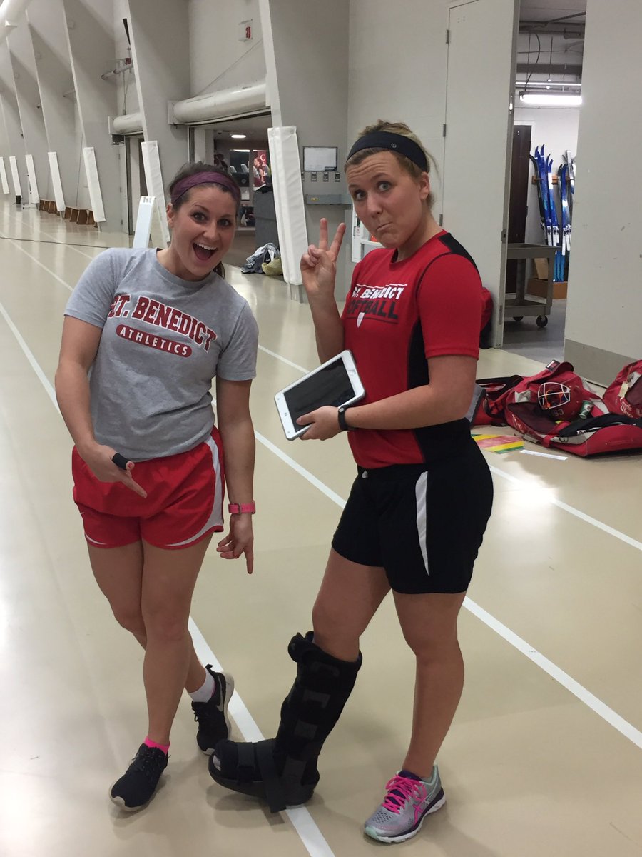 CSBSoftball's tweet photo. Duces Claire Bootman ✌️#CruzinWithCam https://t.co/7fFUCQpBtC