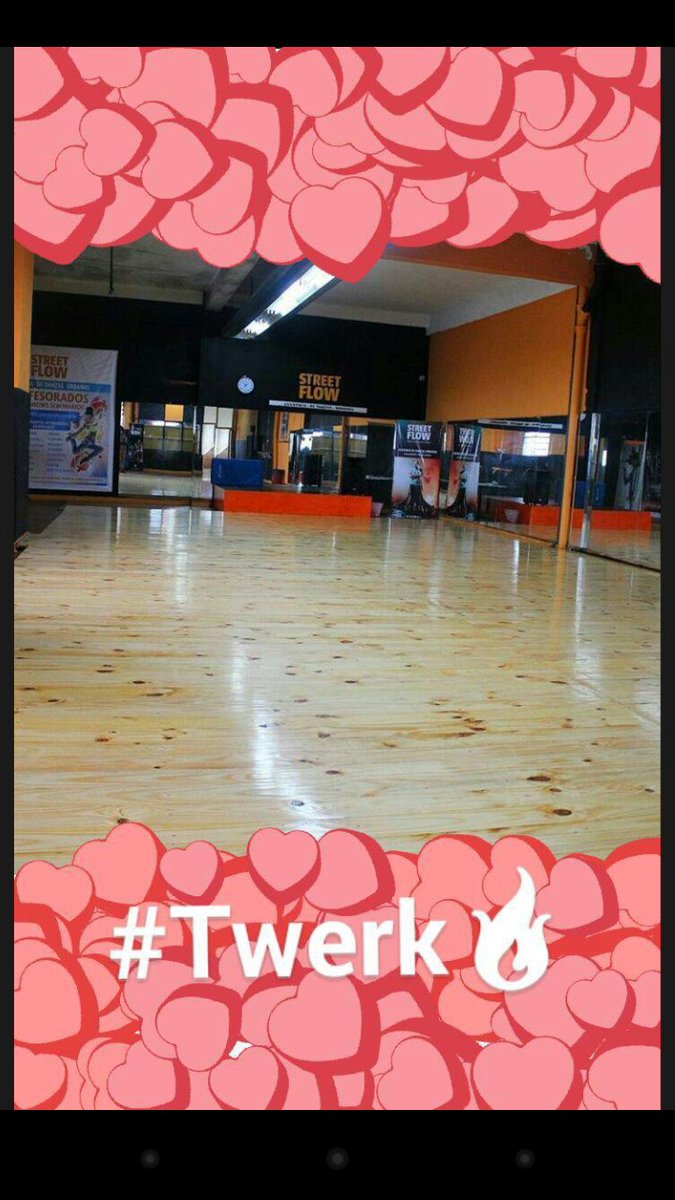 19__Queen's tweet image. #StreetFlow #AcademiaDeDanzasUrbanas ✌