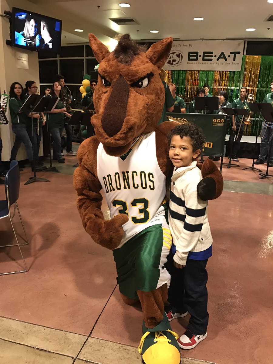 CoachBishop3's tweet image. New Billy Bronco! @calpolypomona Homecoming Week! See y'all Thurs &Sat! @cppbroncos @asicppbeat @ASICPP @cppwbb @CPPcheer @BroncoPepBand