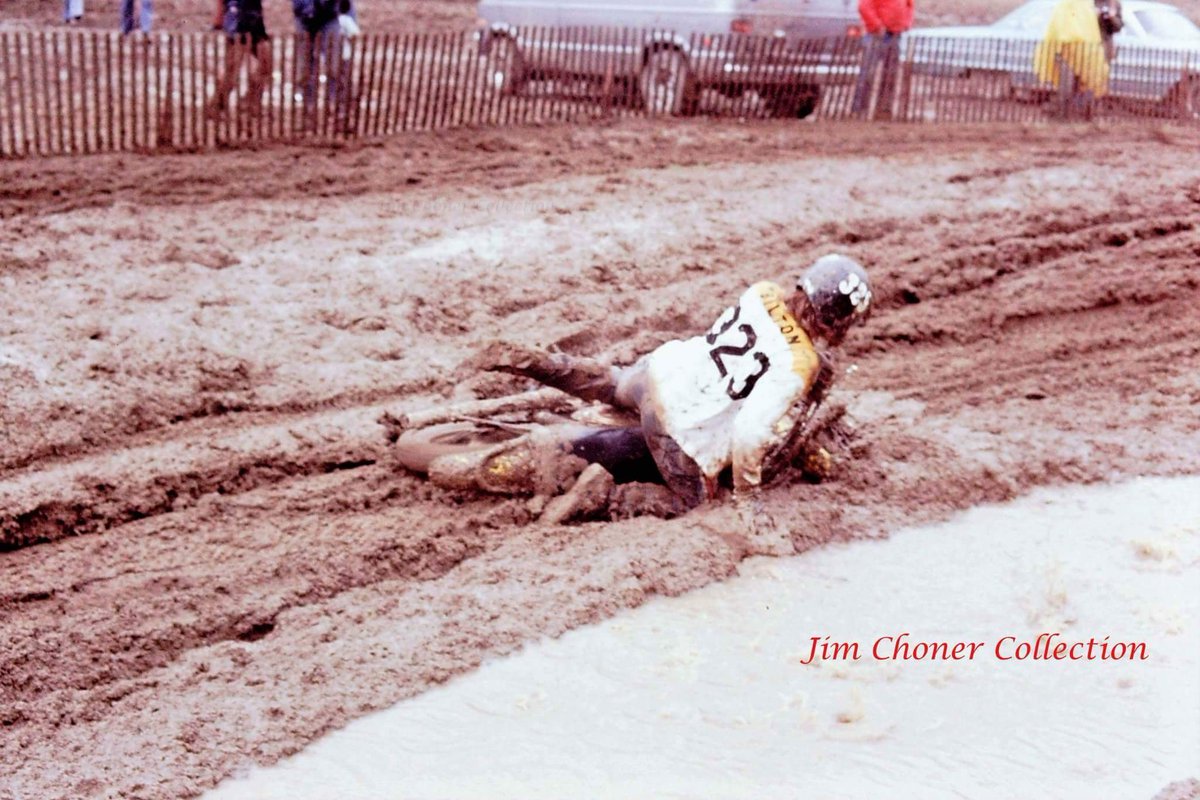 PrairieBilton's tweet photo. A few more old shots of my dad,seriously dope! Photos by Jim Choner #Maico #Webco #Bellray #MaicoTeam #Speedway #Classicbikes #redbullracing https://t.co/y8GF80jiPN
