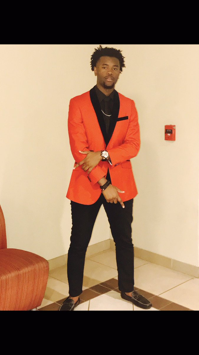 Kvngstrokes's tweet photo. #AlphaBall #Slightwork https://t.co/p0dnhkSqRC