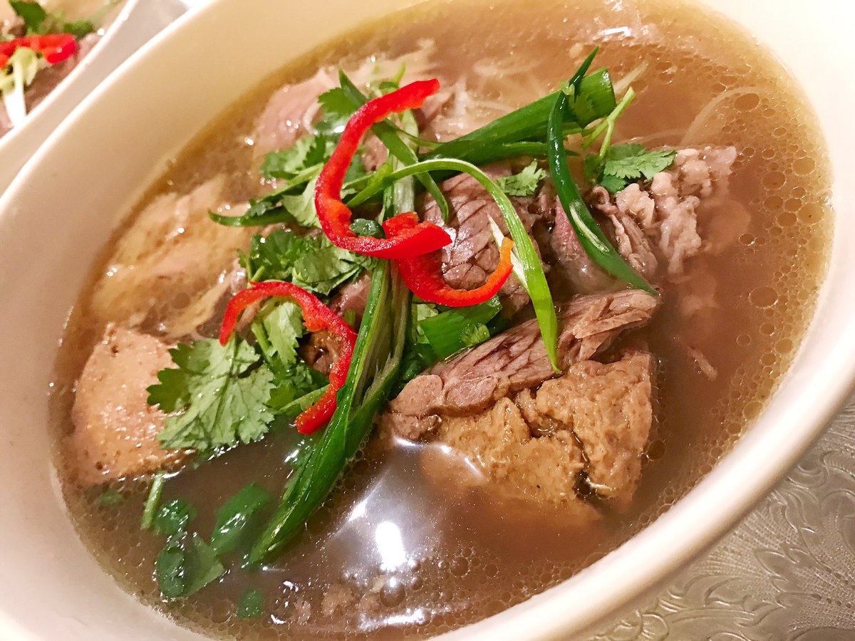FuManchungs's tweet photo. Beef Pho for 15 guests tonight! Pho-nomenol!#FuManchung https://t.co/nZkuf8TGdp