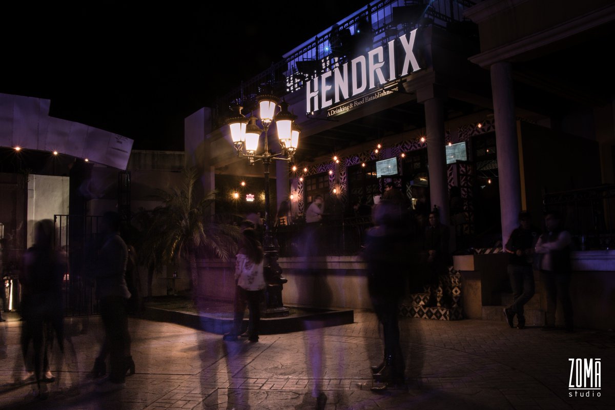 zomastudiomx's tweet photo. Evento de grupo mostacho en barrio antiguo, Mty. "Zócalo live sessions" #JumboConcierto2017 #hendrix #zomastudio #srmostacho https://t.co/gpjBtcflnd