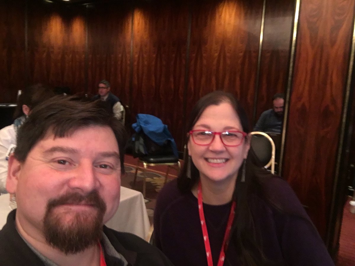 99577rossco's tweet photo. A few ASD EdTech peeps playing with the selfie light
@mdoore @mark_johannes #ASTE17 #asdedtech https://t.co/kgU44hkrm9
