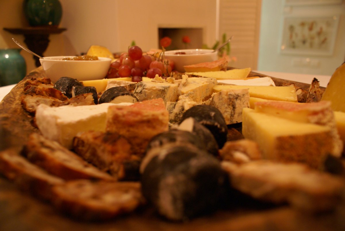 Pure dining tweet media