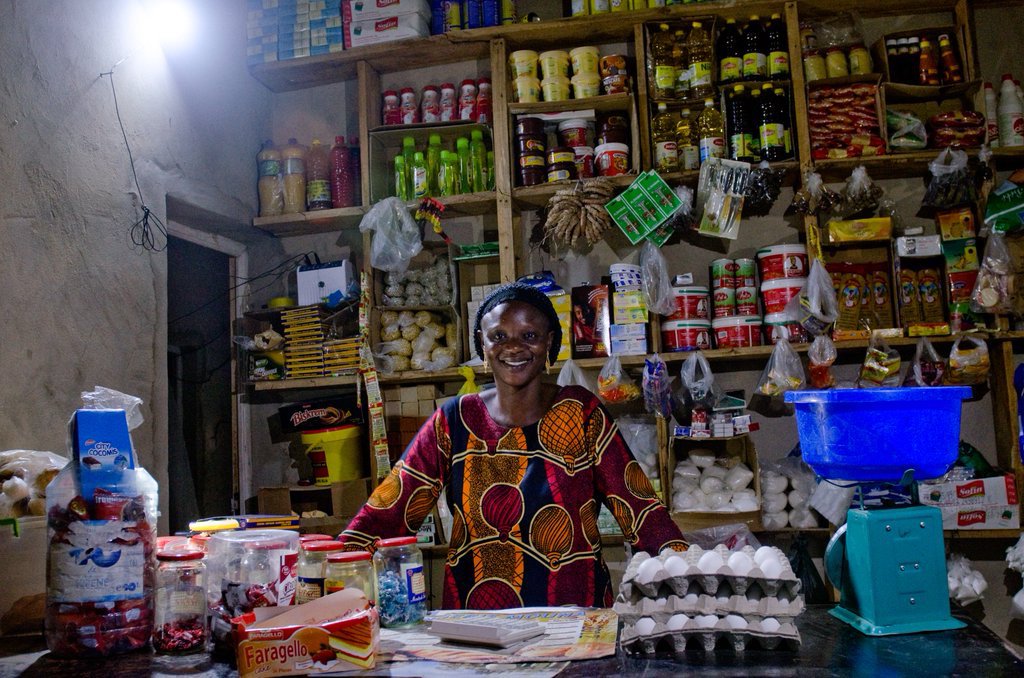 #Solar technology in #Mali is lighting up households &amp; extending the business hours of local commercial enterprises wrld.bg/DvNJ309c2UI