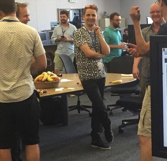 RelatableMuse's tweet image. When the teacher says find a partner but no one wants you