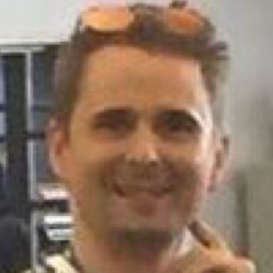 RelatableMuse's tweet image. When the teacher says find a partner but no one wants you