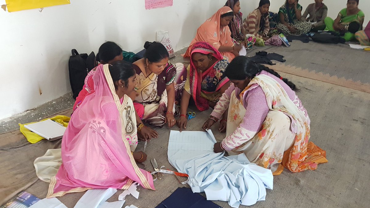 RGMVP's tweet photo. #SHG members learn cutting & stitching under #UshaSilaiSchool program #Skilling #Raebareli #UshaInternationalLimited @RGMVP #PSIG #RGCTIndia https://t.co/X1uwvSQBDl