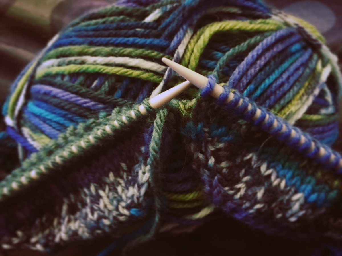 inkamaria66's tweet image. Huomenta 💙💚💜 
#neuloosi #villasukka #magicloop