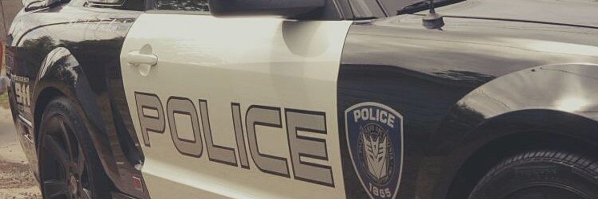 ~ I'm Barricade. Yes, I'm a cop. ~
-Single
-Bi
-Top/Seme
- Anime Rp
-Non Amine Rp
-Non Amine Fc: Tyler Hoechlin
-Rt?