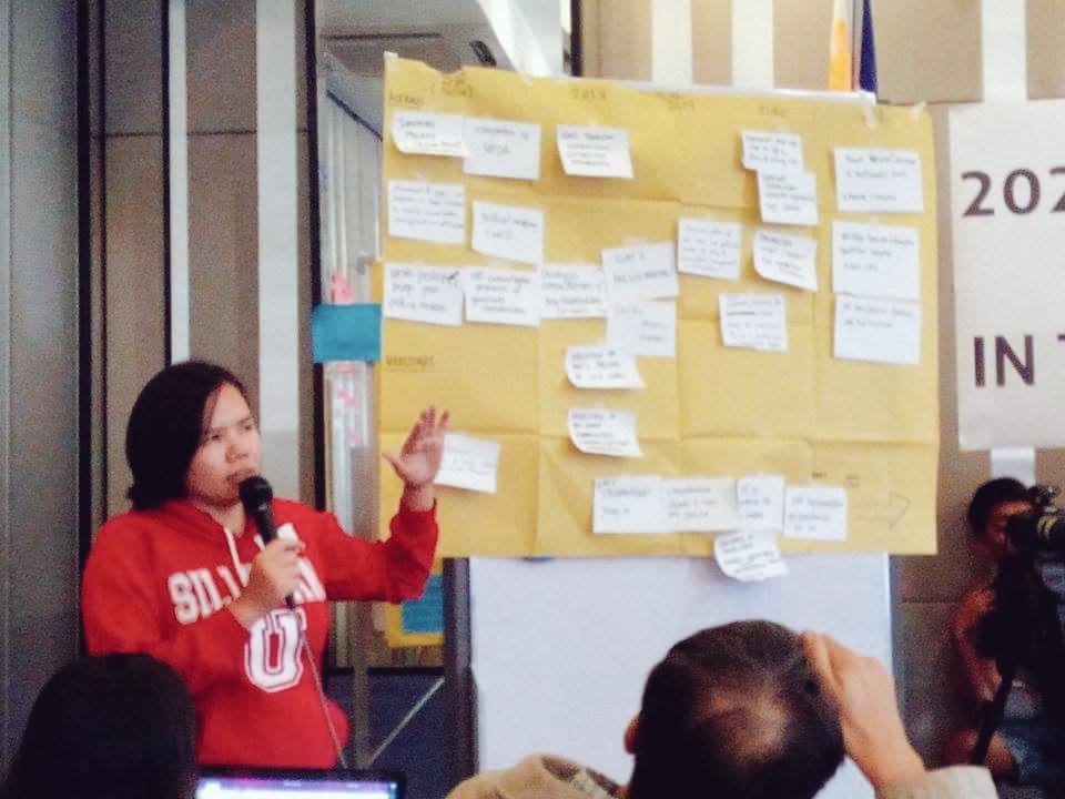 jean8rum's tweet photo. Thanks to @BalyenaOrg for this shot of me discussing our group's workshop output. #SustainableSharksPH #Pating2020 https://t.co/uFKfxPxVdl