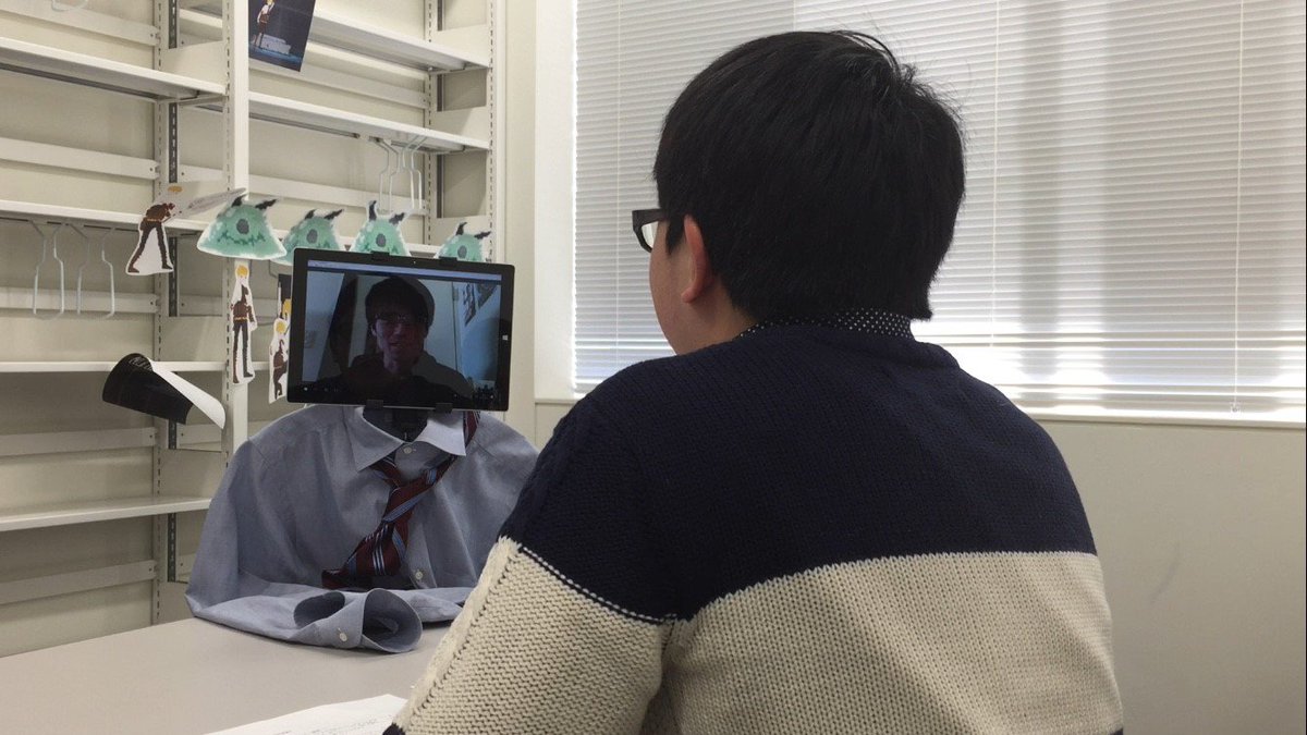 schules_zemi's tweet photo. 【秋学期の学び紹介④】
インタビュー第3弾！今回はBIT-BAD COMPANY様にインタビュー👓🎙 今回は初のSkypeインタビュー！カメラもiPhoneを使用📱動画の完成が楽しみ💃 
BIT-BAD COMPANY の皆様、ご協力ありがとうございました👩🏻‍🎓 https://t.co/RZjxAC3v3o