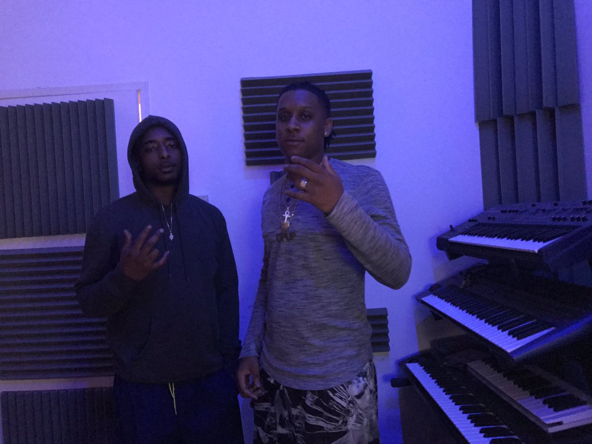 empirerecording's tweet photo. It's regular @KingRoss24 @twoGeeAB 🔊🔊 https://t.co/apIBsh2r6n