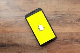 DSPSA_COM's tweet photo. #Snapchat bets on hardware as competition from #Facebook increases. #SnapchatSpectacles  #socialmedia  https://t.co/4eGvNfTYTO https://t.co/Bka1gGFDXZ