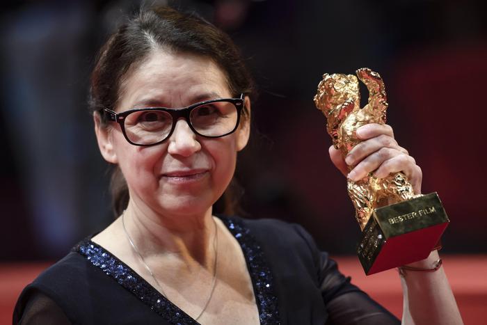 QGIOVANI's tweet photo. #Berlinale2017: Orso d’oro a “#OnBodyandSoul” di #IldikóEneydi https://t.co/cx8Y0ahAOp https://t.co/Ta1DVo3oHC