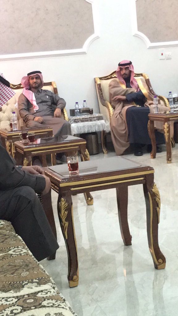 althanyian_'s tweet photo. تشرف العقيد منيف  فايد الثنيان في منزله بمدينه #حائل بزيارة سمو الامير فيصل بن بندر بن مشاري آل سعود. https://t.co/RMnHSFtcdG